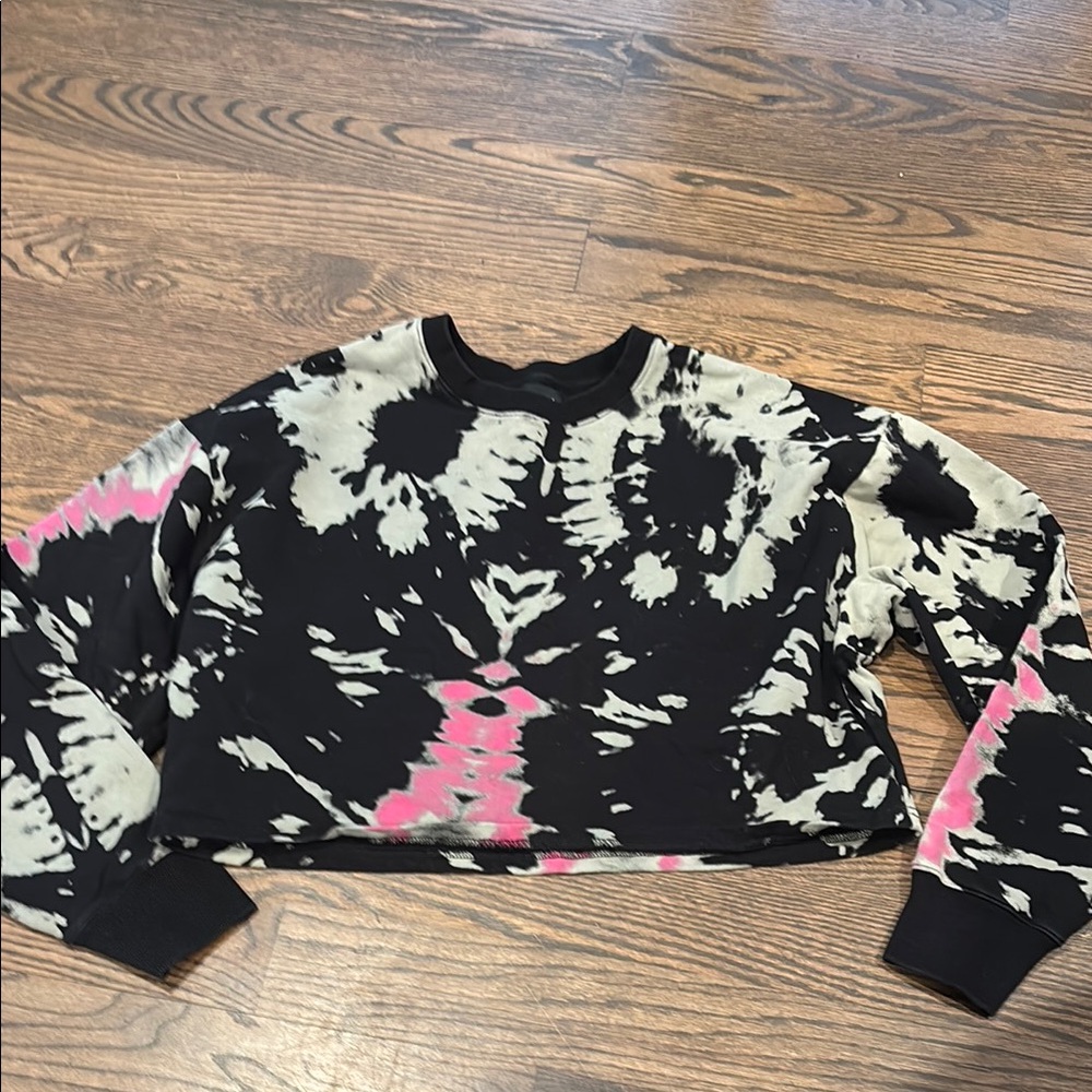 Black and Pink Tie-Dye Cropped Sweatshirt